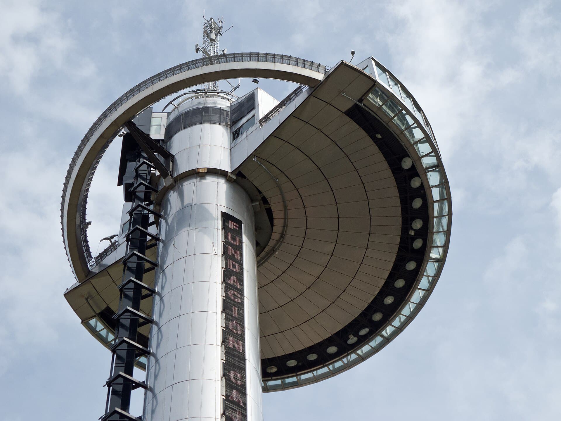 Faro de Moncloa, Madrid
