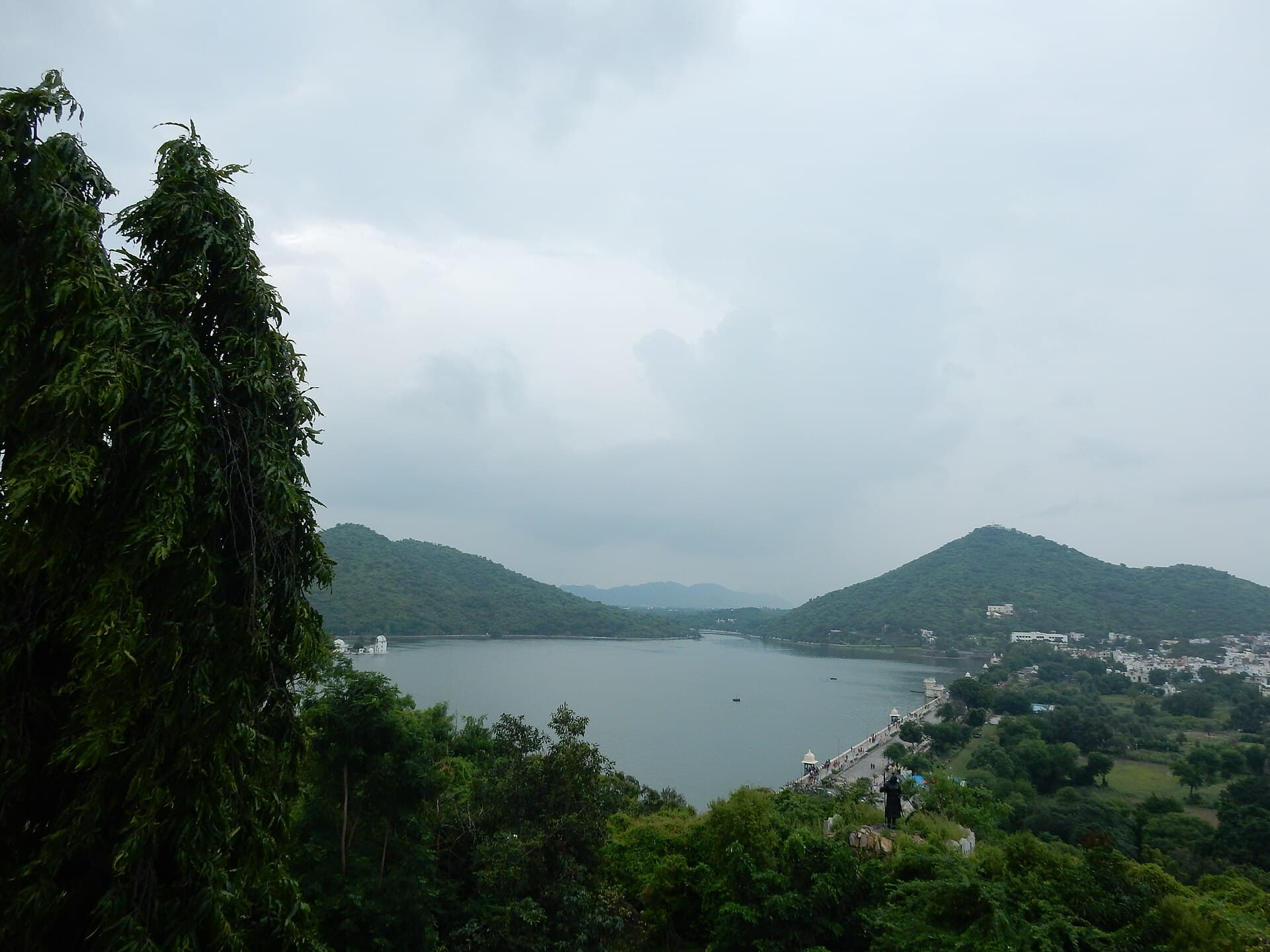 Fateh Sagar Lake