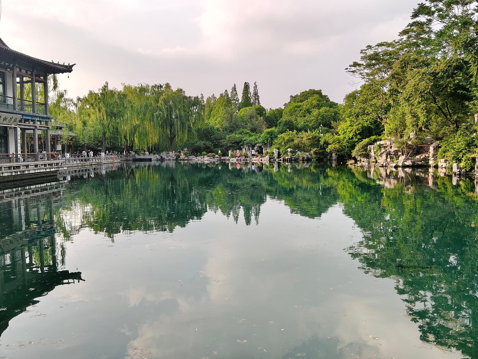 Five Dragon Pool