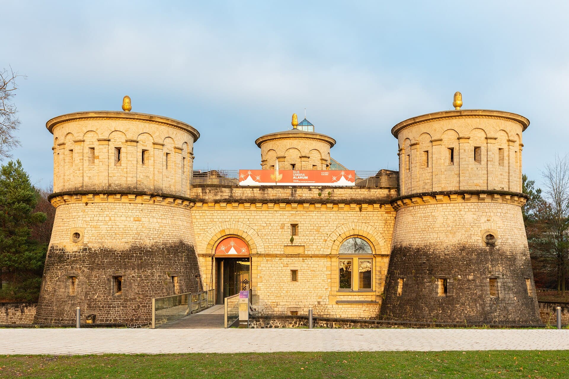 Fort Thüngen and the Dräi Eechelen Museum, Luxembourg City