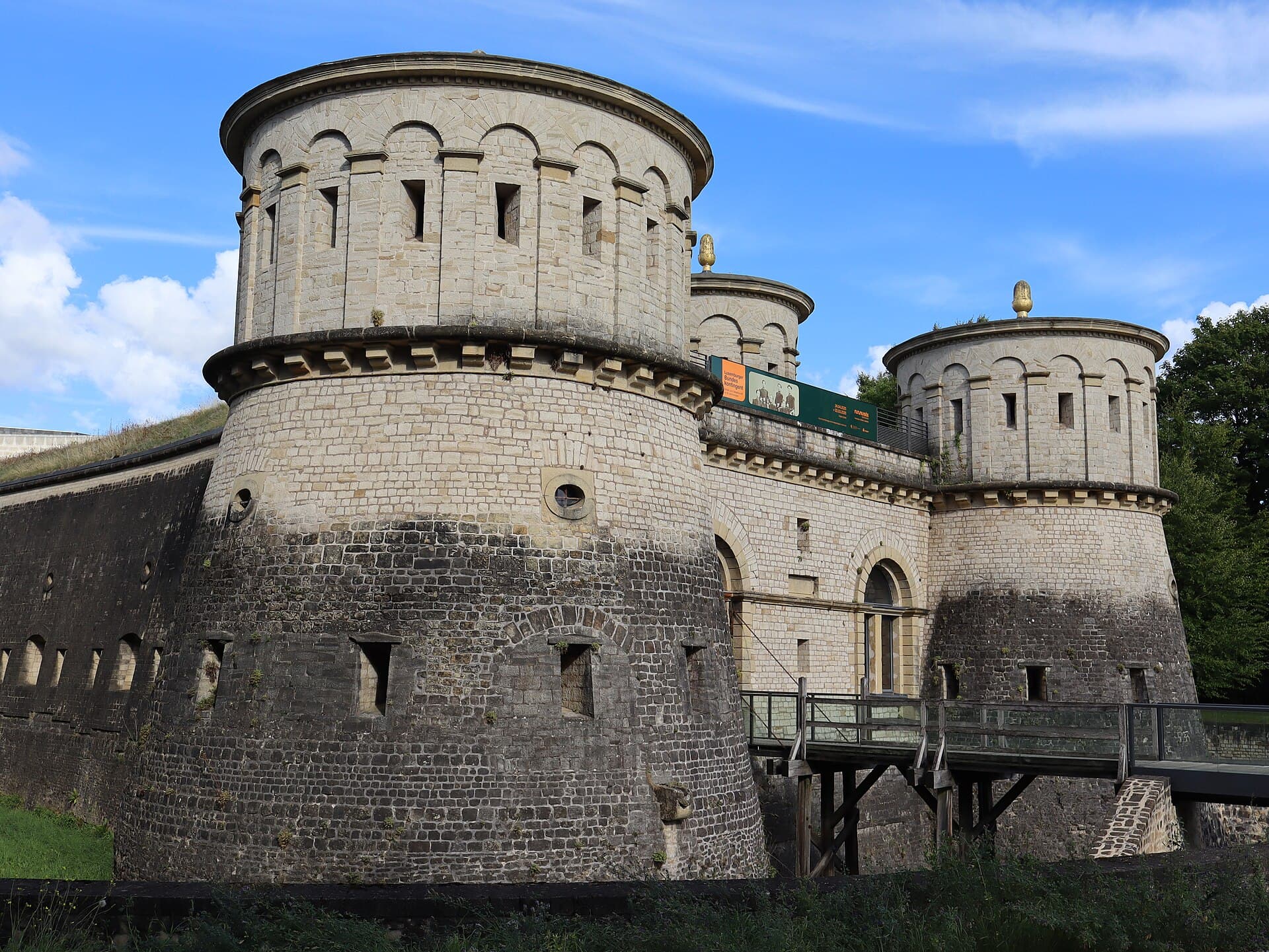 Fort Thüngen and the Dräi Eechelen Museum, Luxembourg City