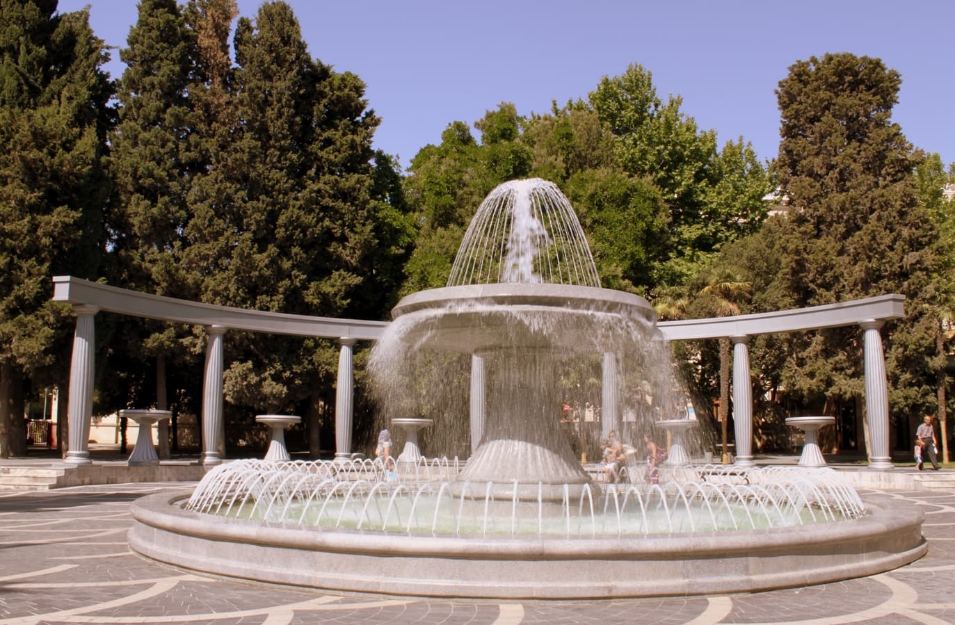 Fountains Square and Nizami Street