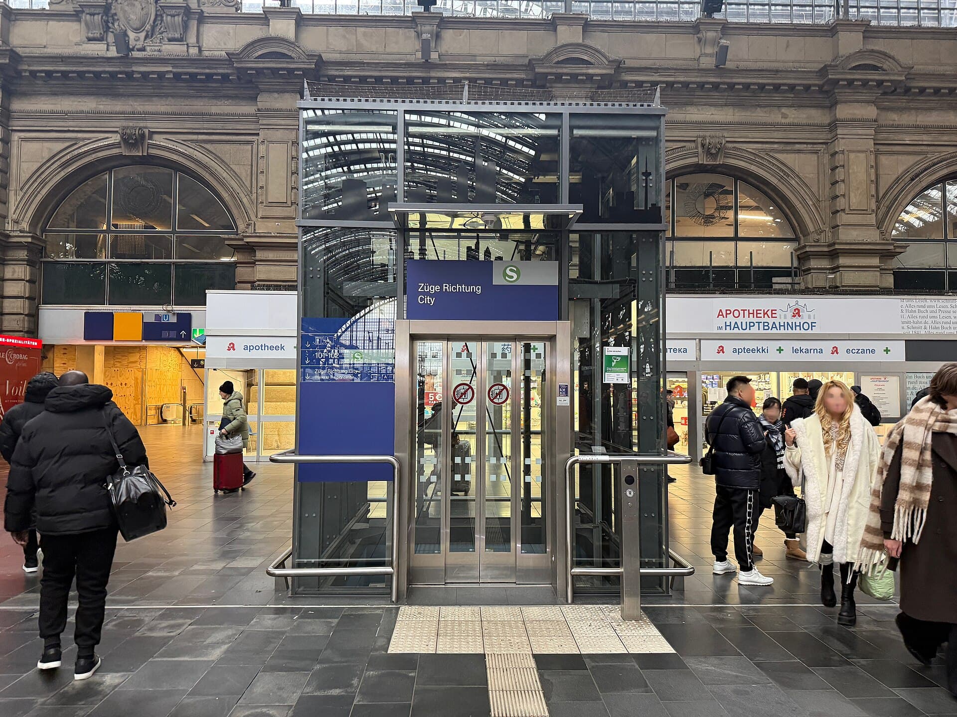 Frankfurt Central Station, Frankfurt