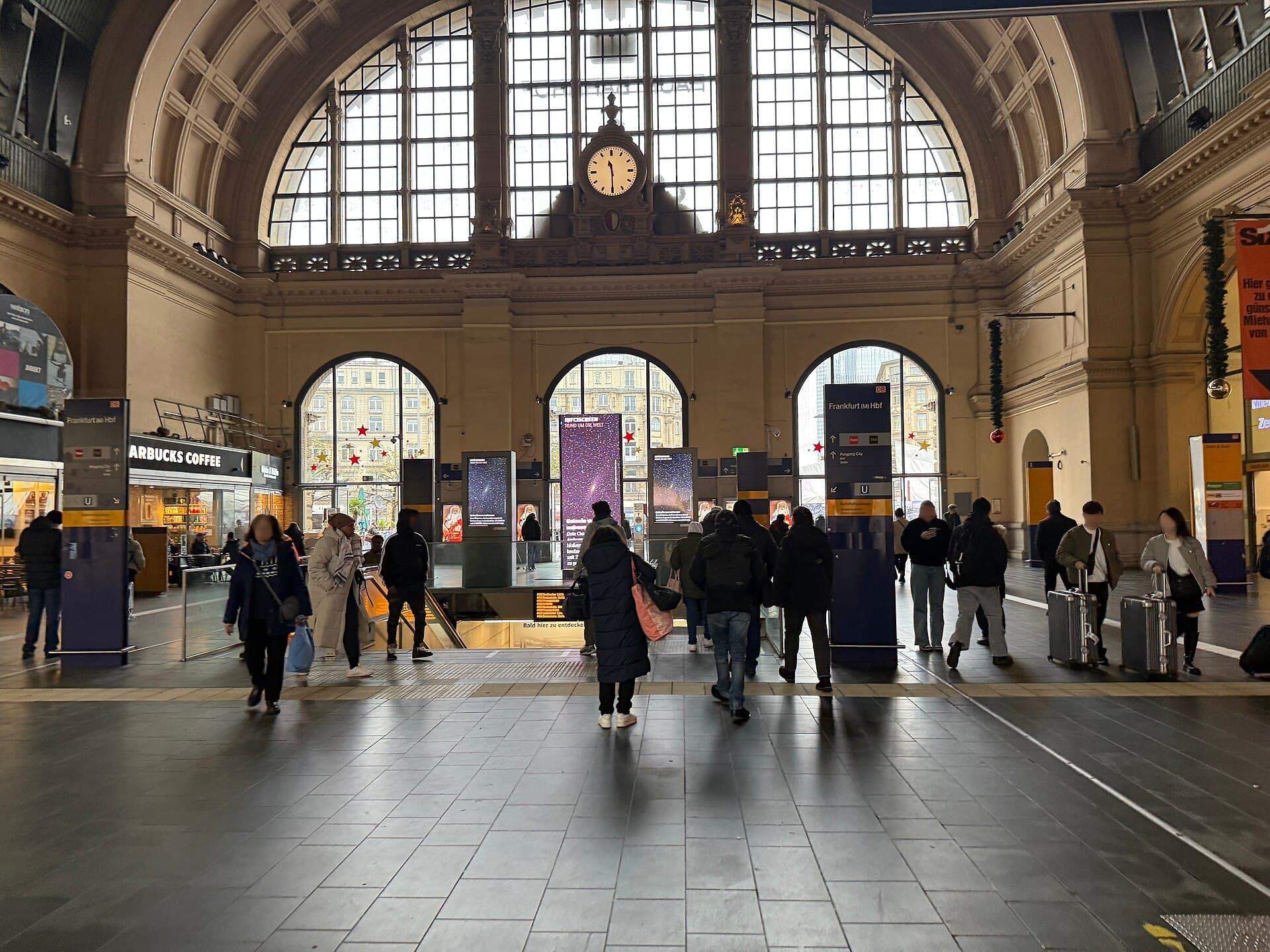 Frankfurt Central Station, Frankfurt