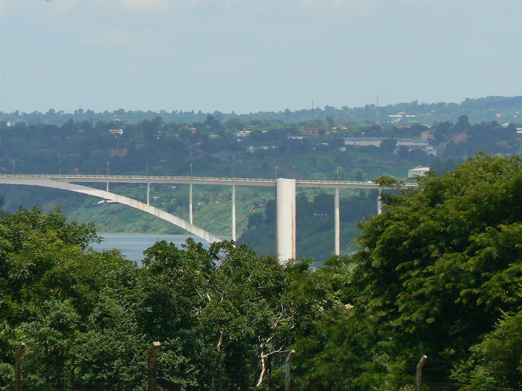 Friendship Bridge (Brazil-Paraguay), Foz do Iguaçu