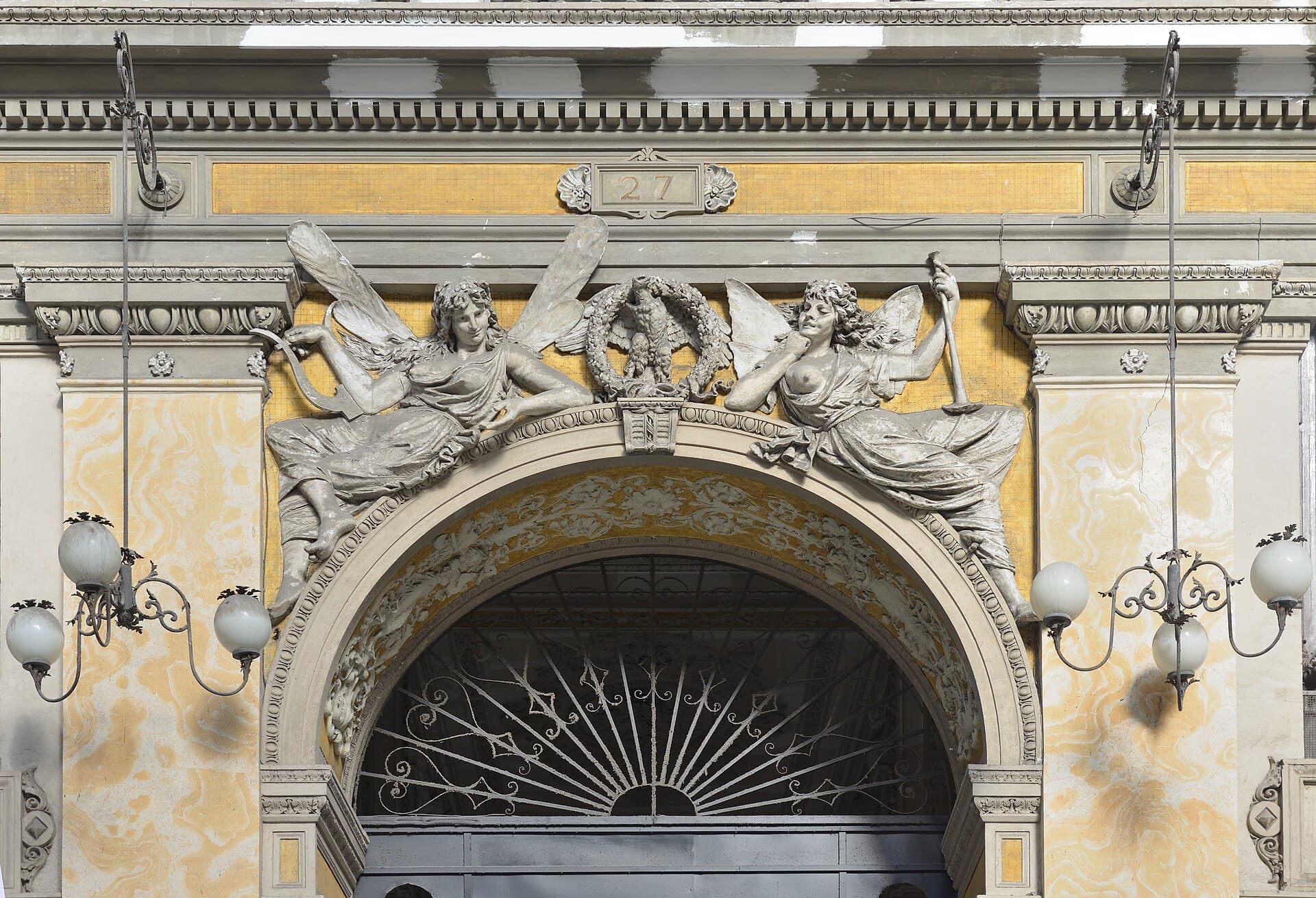 Galleria Umberto I, Naples