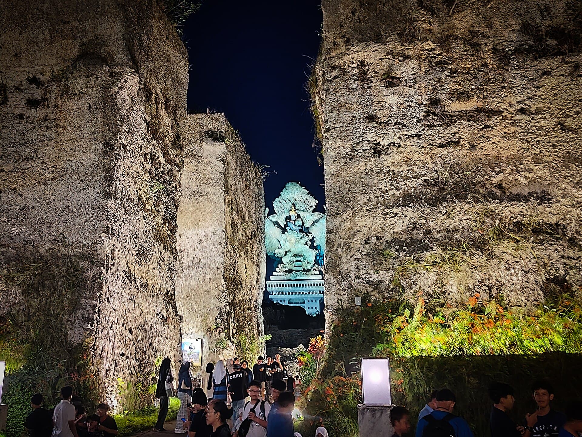 Garuda Wisnu Kencana statue