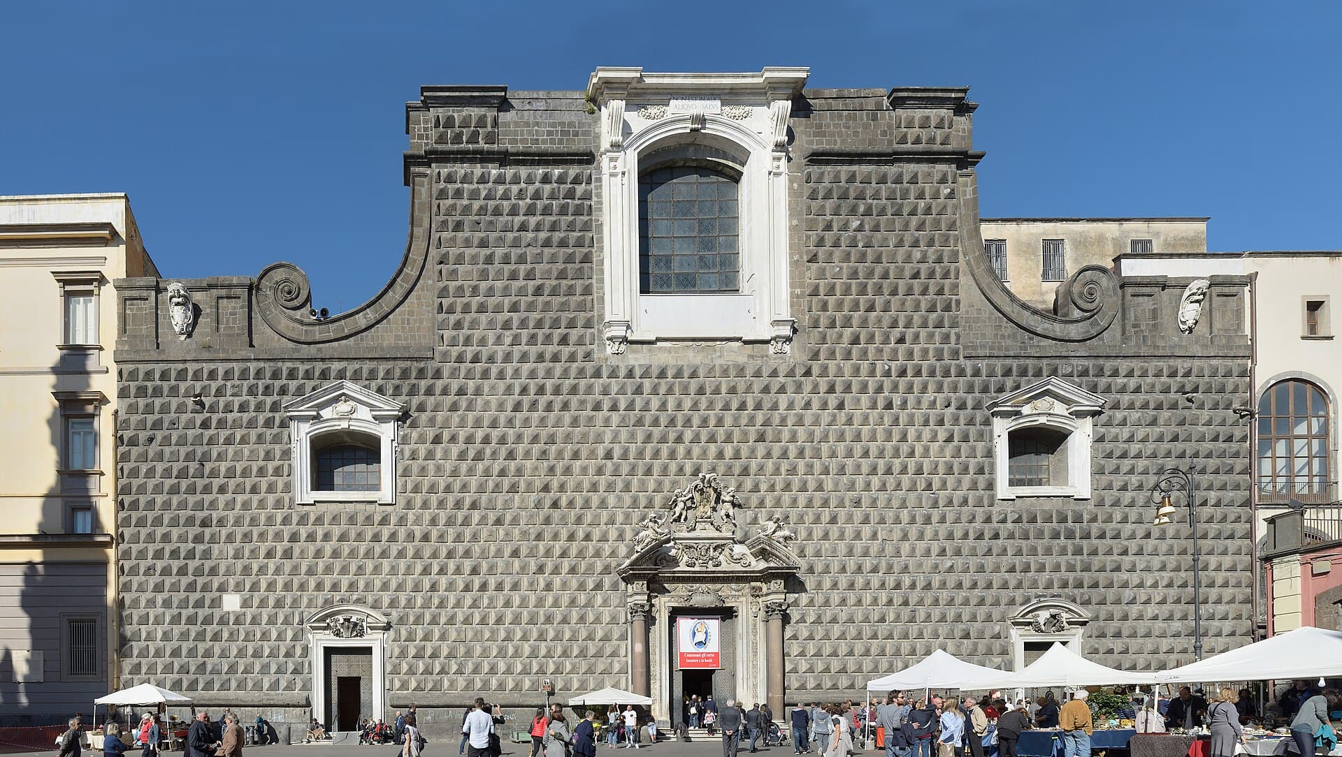 Gesù Nuovo, Naples