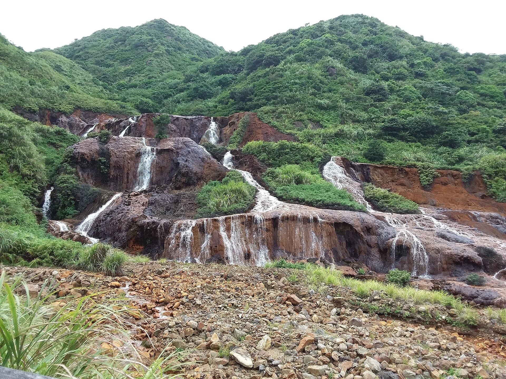 Golden Waterfall near Jinguashi