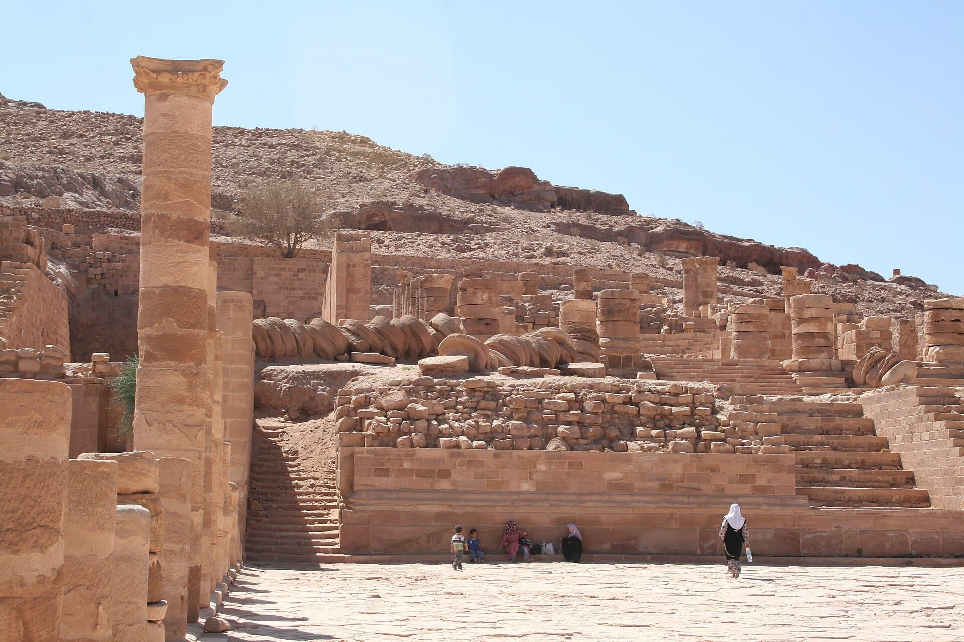 Great Temple (Petra), Petra