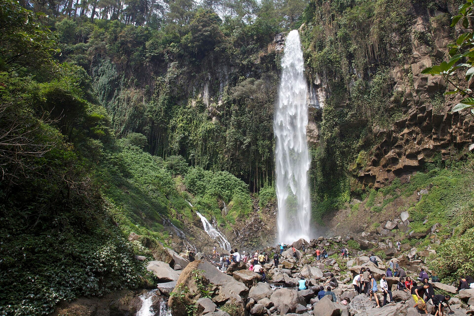 Grojogan Sewu Waterfall, Solo