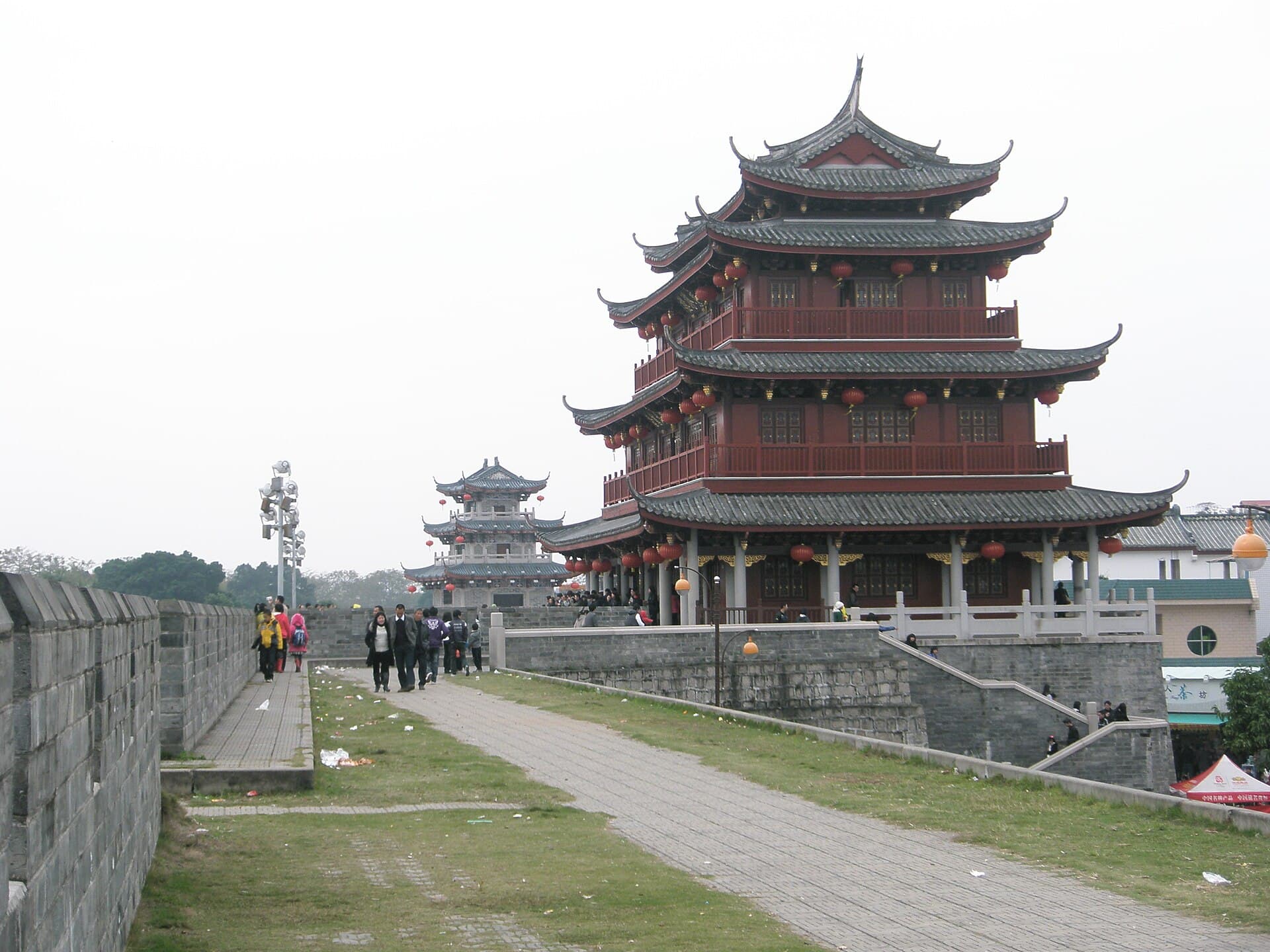 Guangji Gate and Chaozhou City Wall