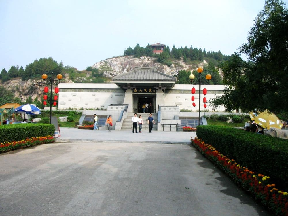Guishan Han Tomb