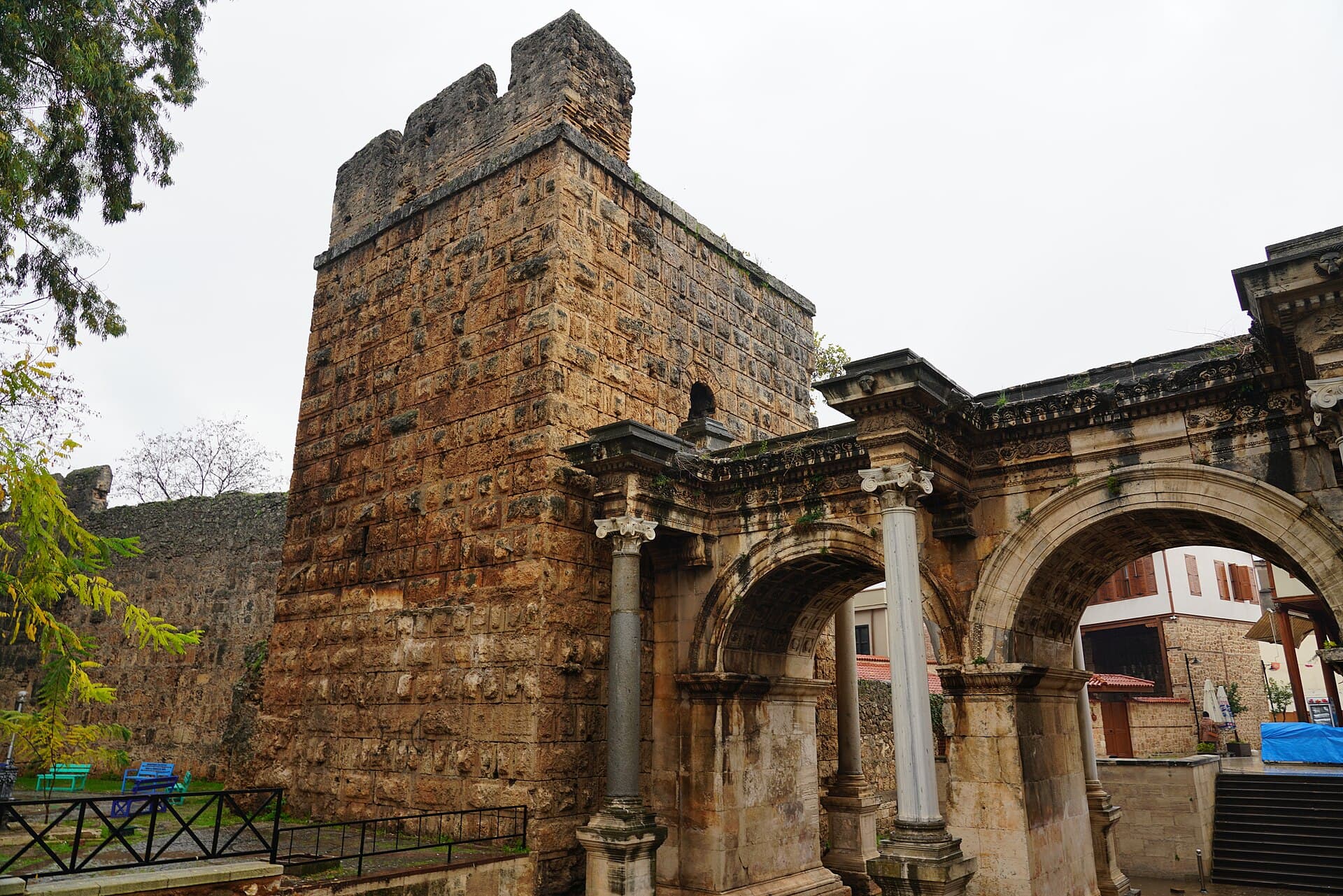 Hadrian's Gate, Antalya