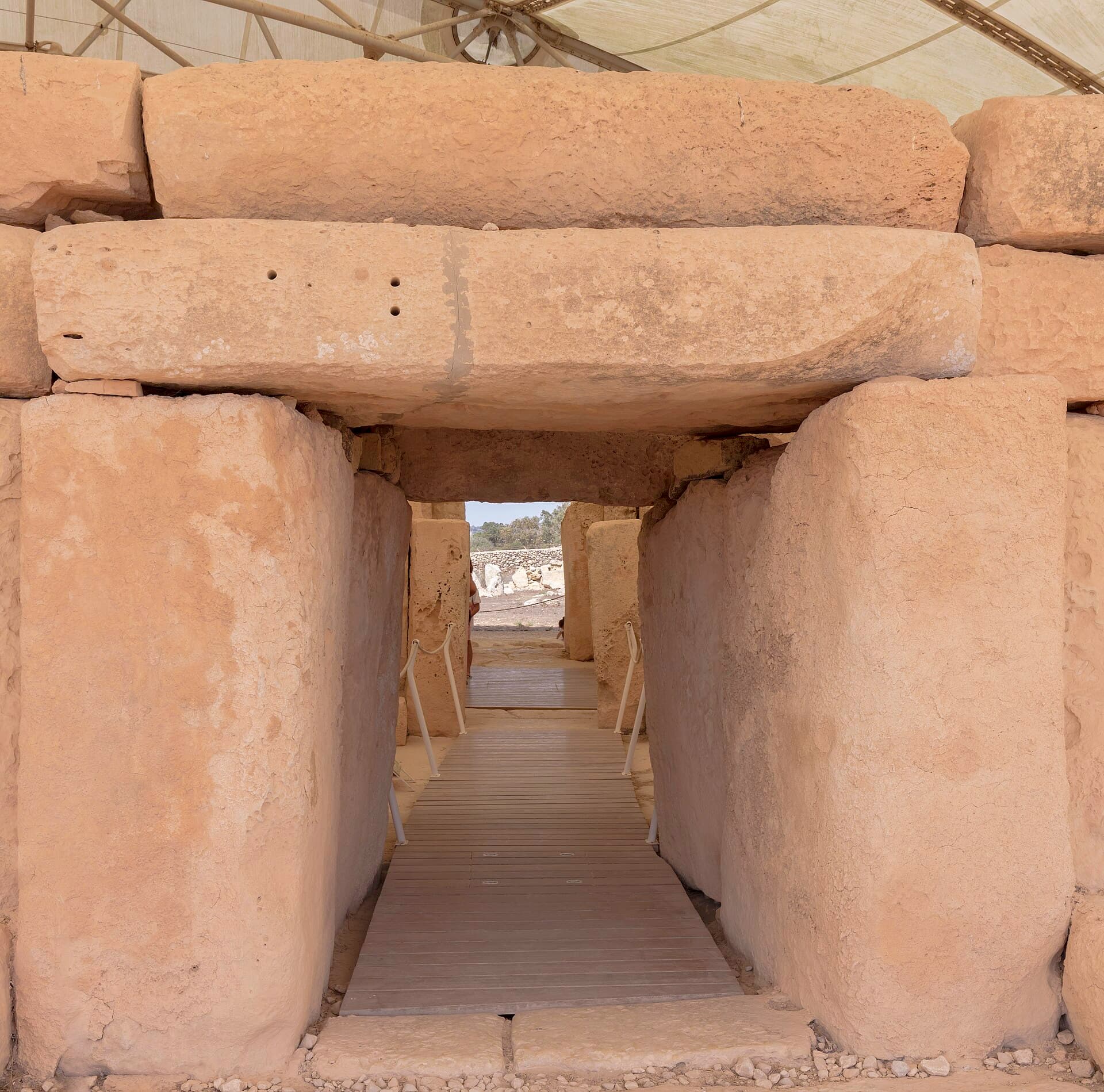 Ħaġar Qim and Mnajdra Temples, Valletta