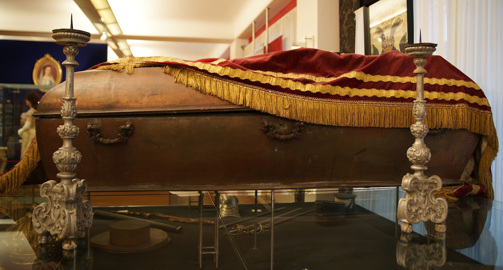 Imperial Furniture Collection, Vienna