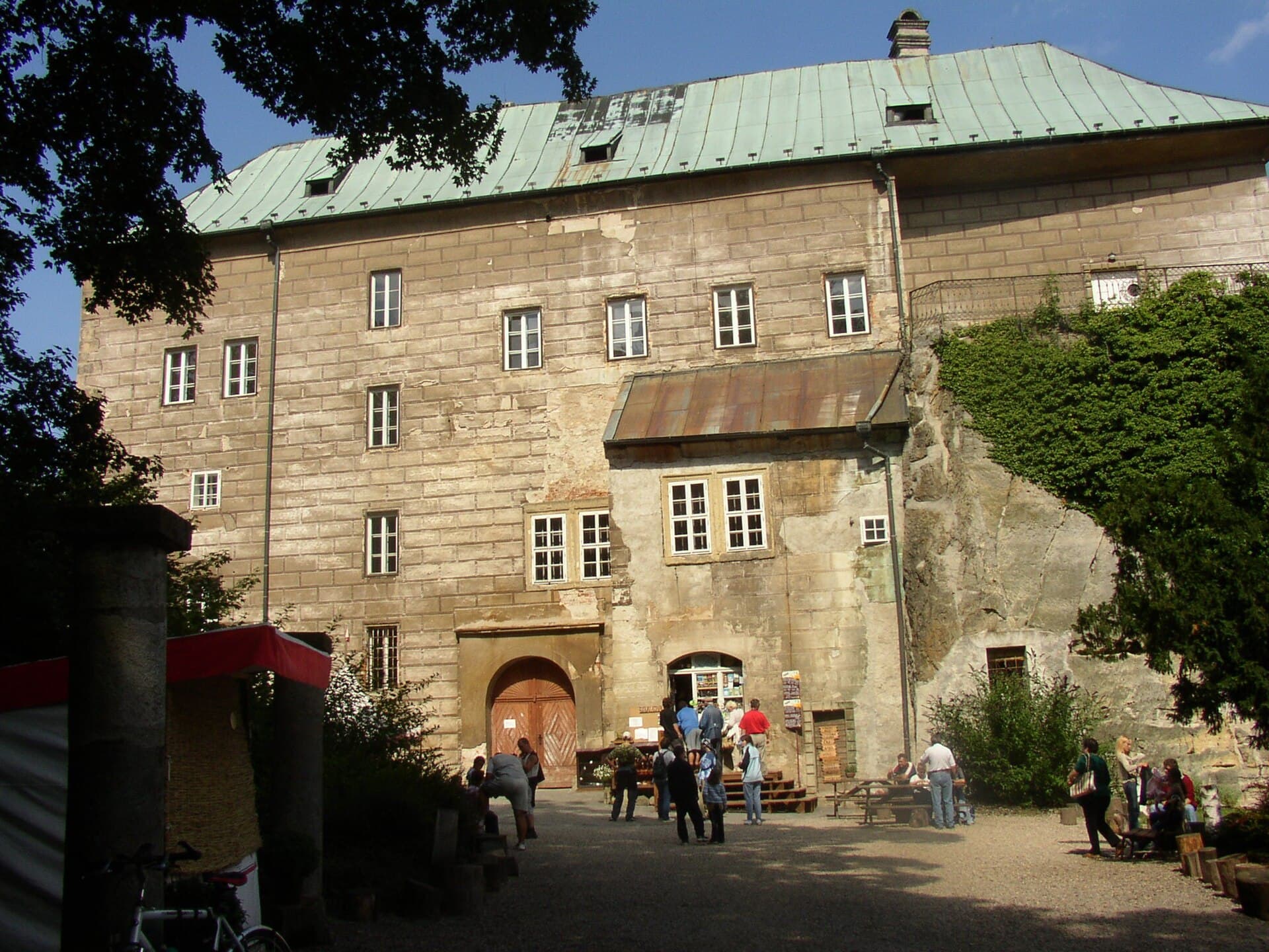 Houska Castle, Blatce