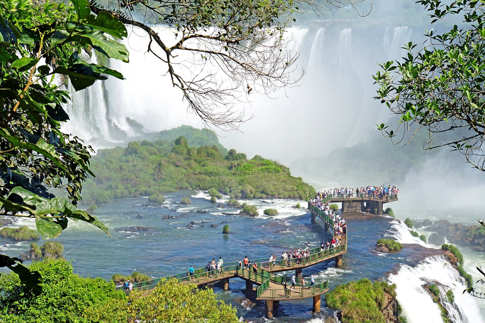 Iguaçu Falls (Brazilian side), Foz do Iguaçu