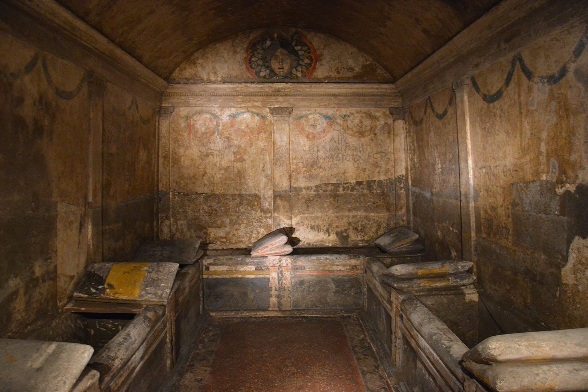 Ipogeo dei Cristallini, Naples
