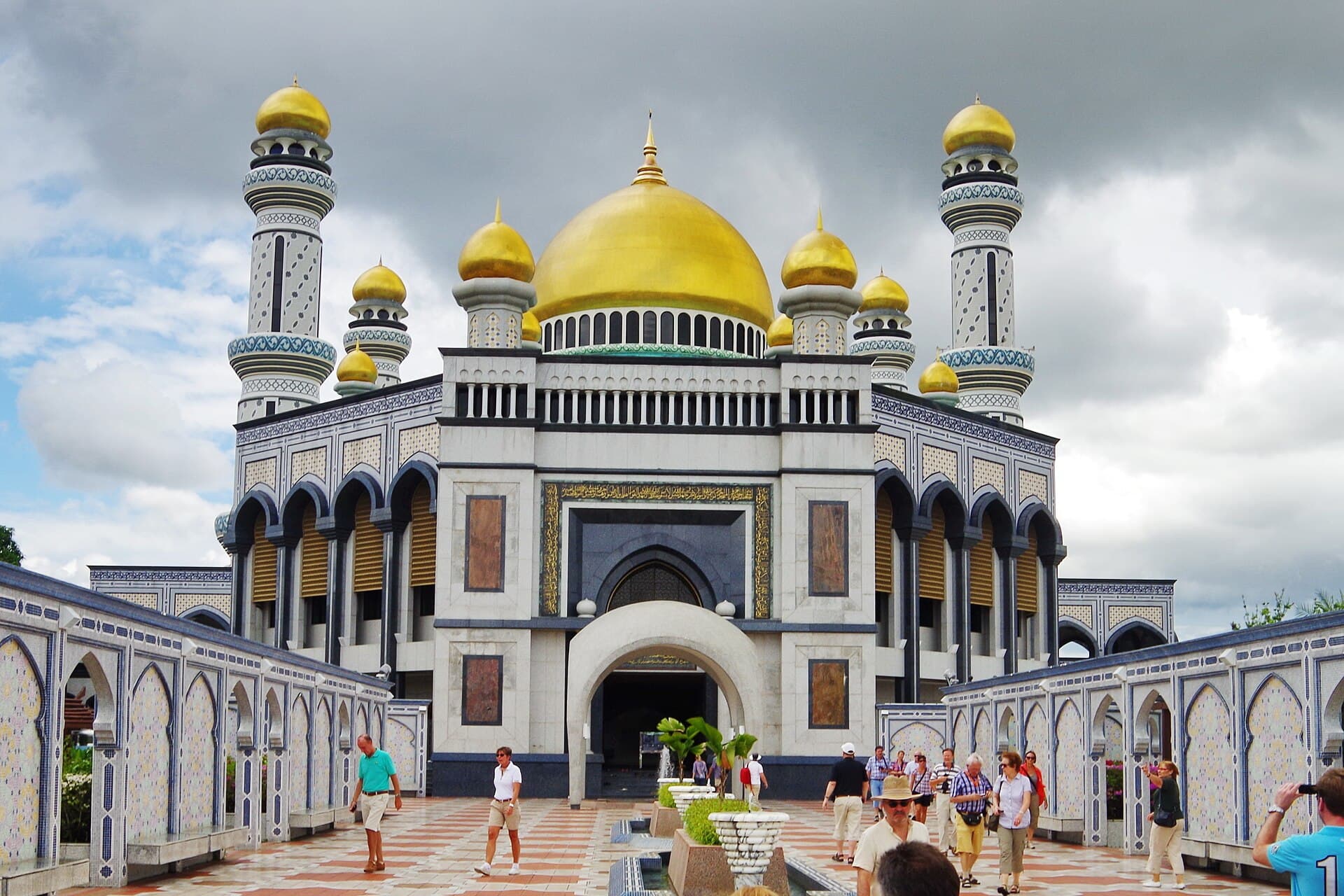 Jame' Asr Hassanil Bolkiah Mosque