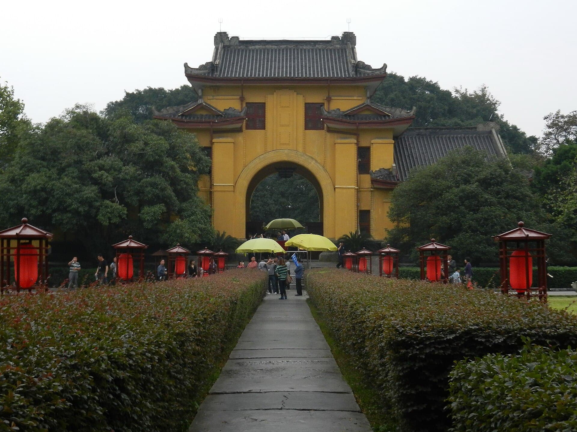 Jingjiang Princes' City and Solitary Beauty Peak