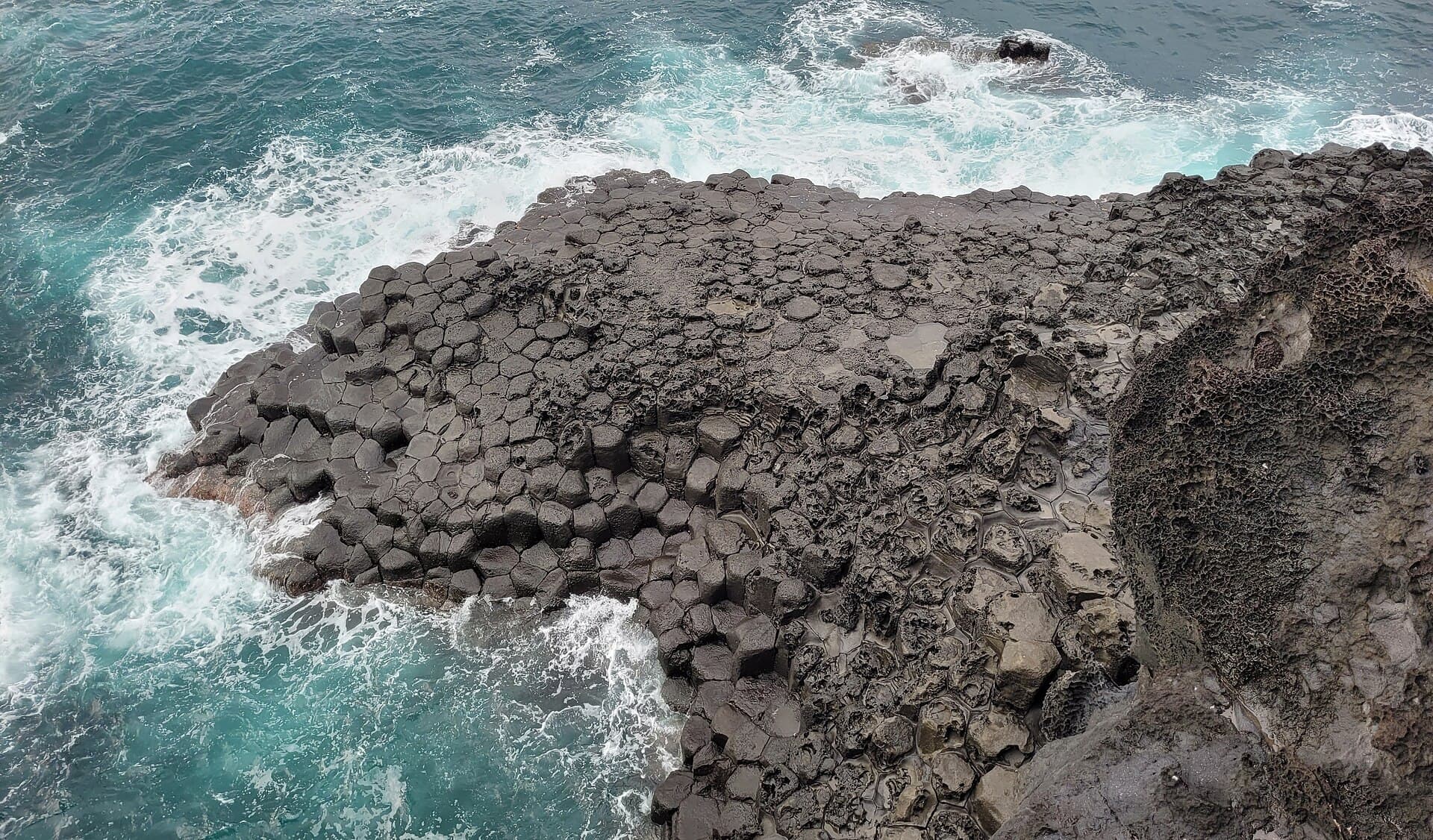Jusangjeolli Cliff (Daepo), Seogwipo