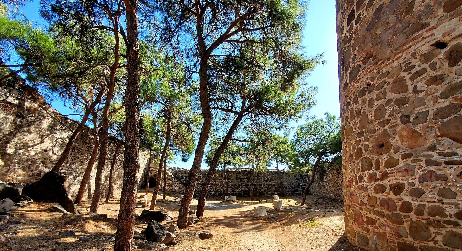 Kadifekale, Izmir