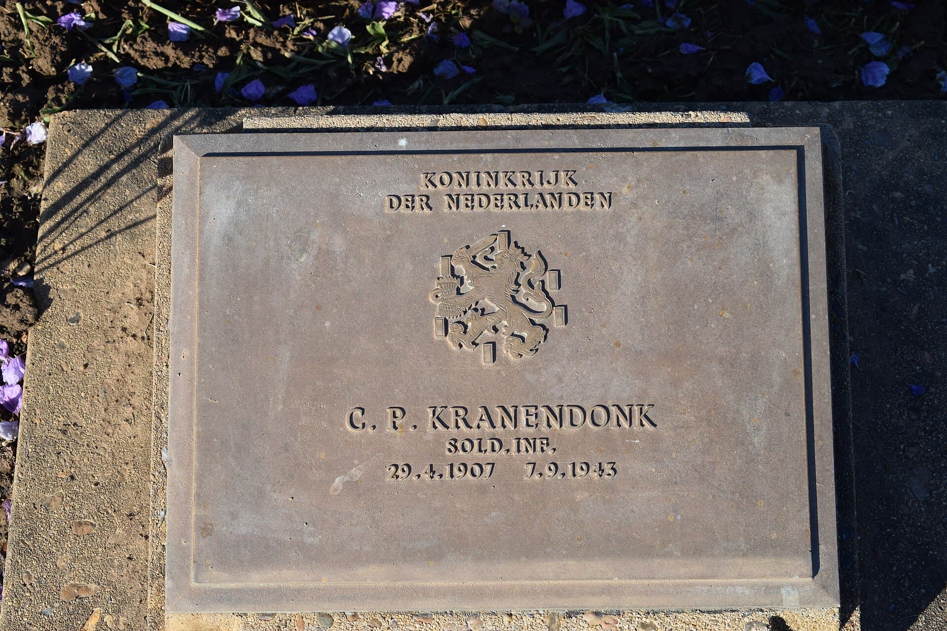 Kanchanaburi War Cemetery, Kanchanaburi
