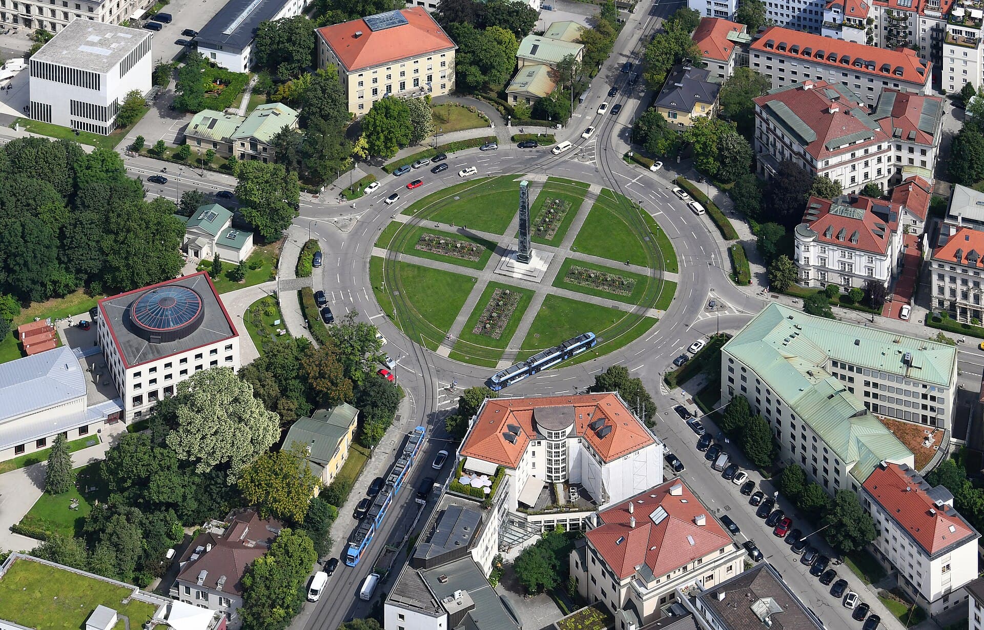 Karolinenplatz, Munich