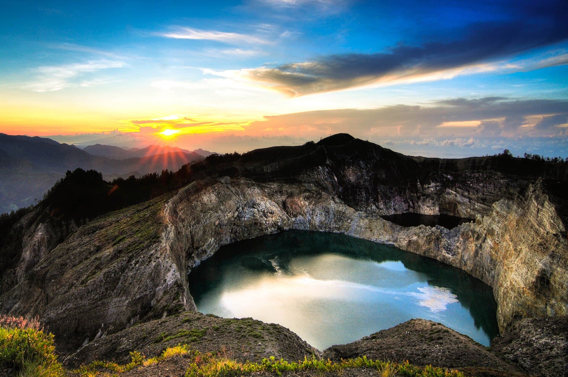 Kelimutu Coloured Lakes, Flores
