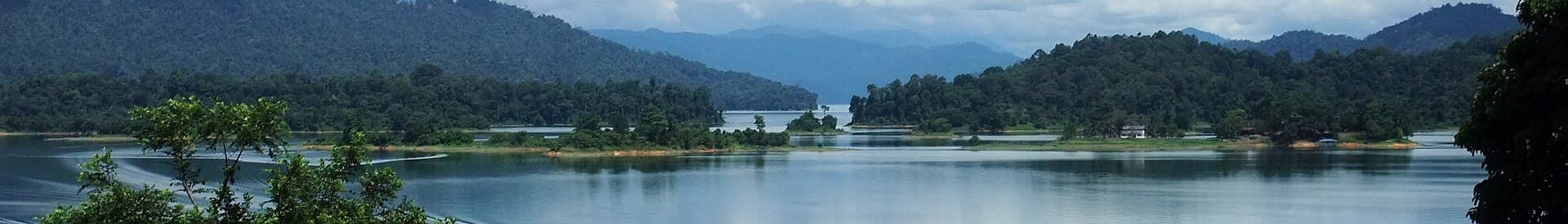 Kenyir Lake