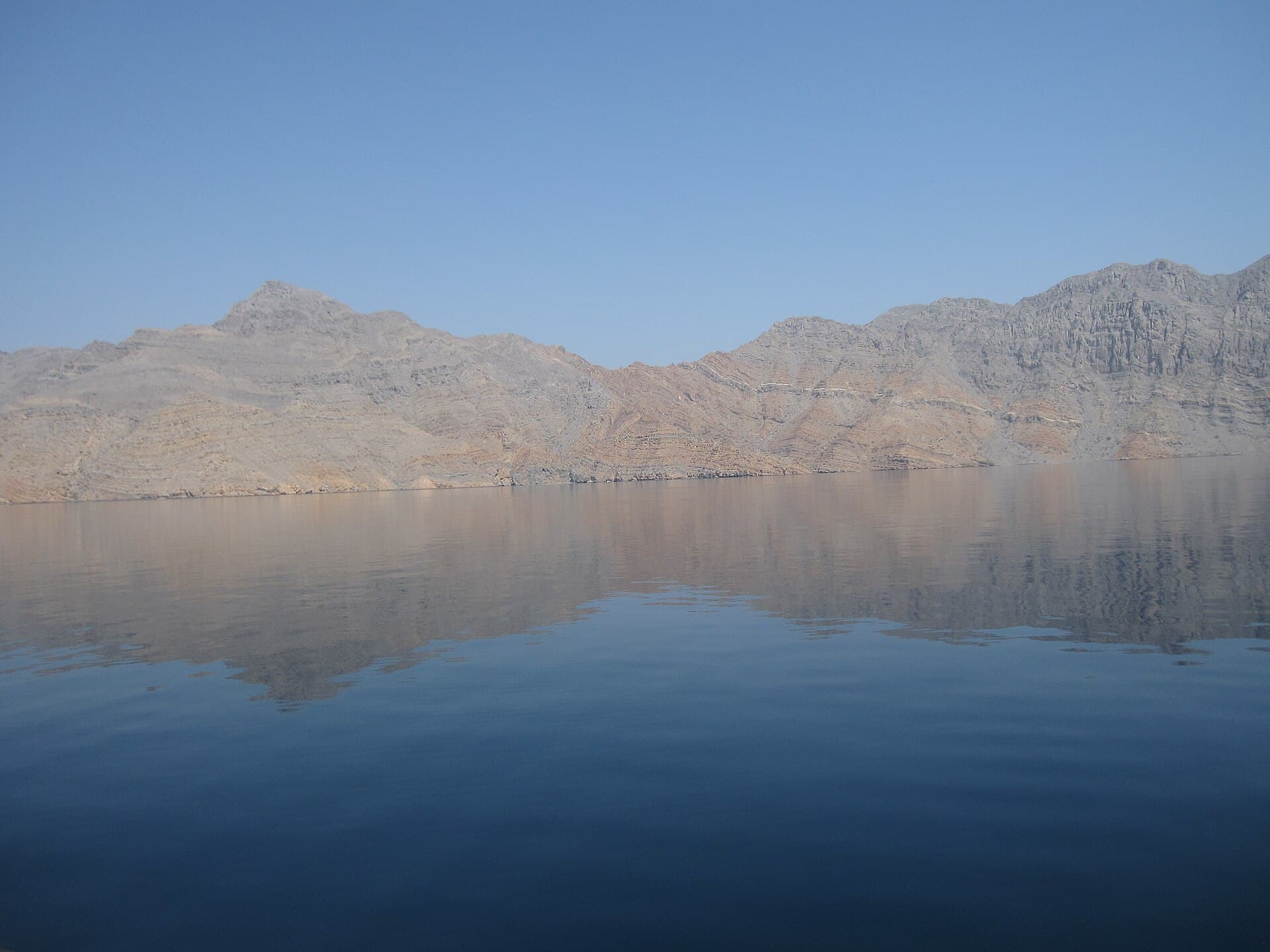 خور الشم وجزيرة التلغراف