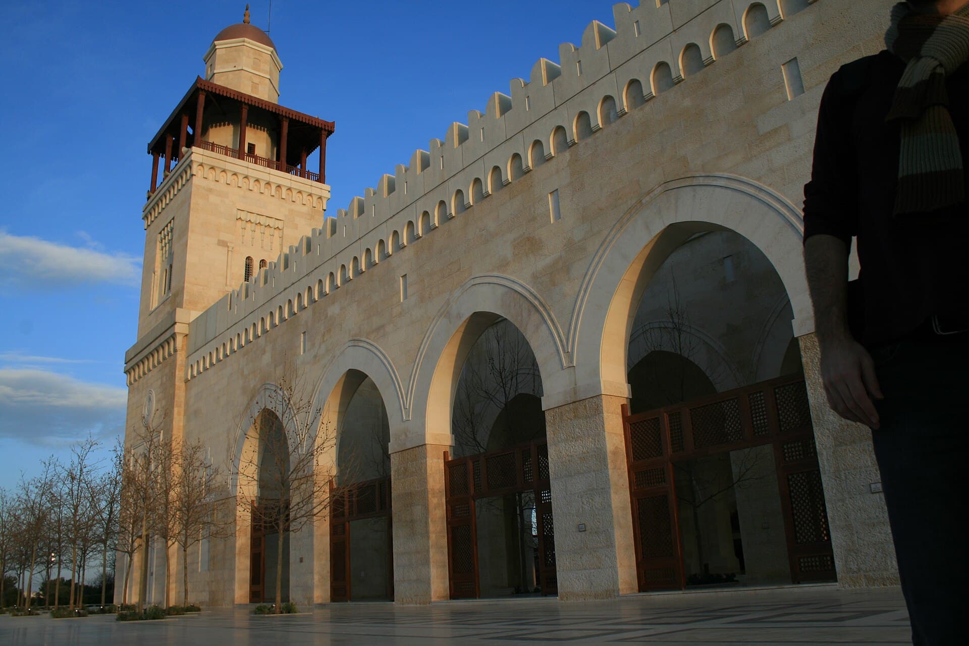 مسجد الملك الحسين بن طلال (عمّان)، عمّان