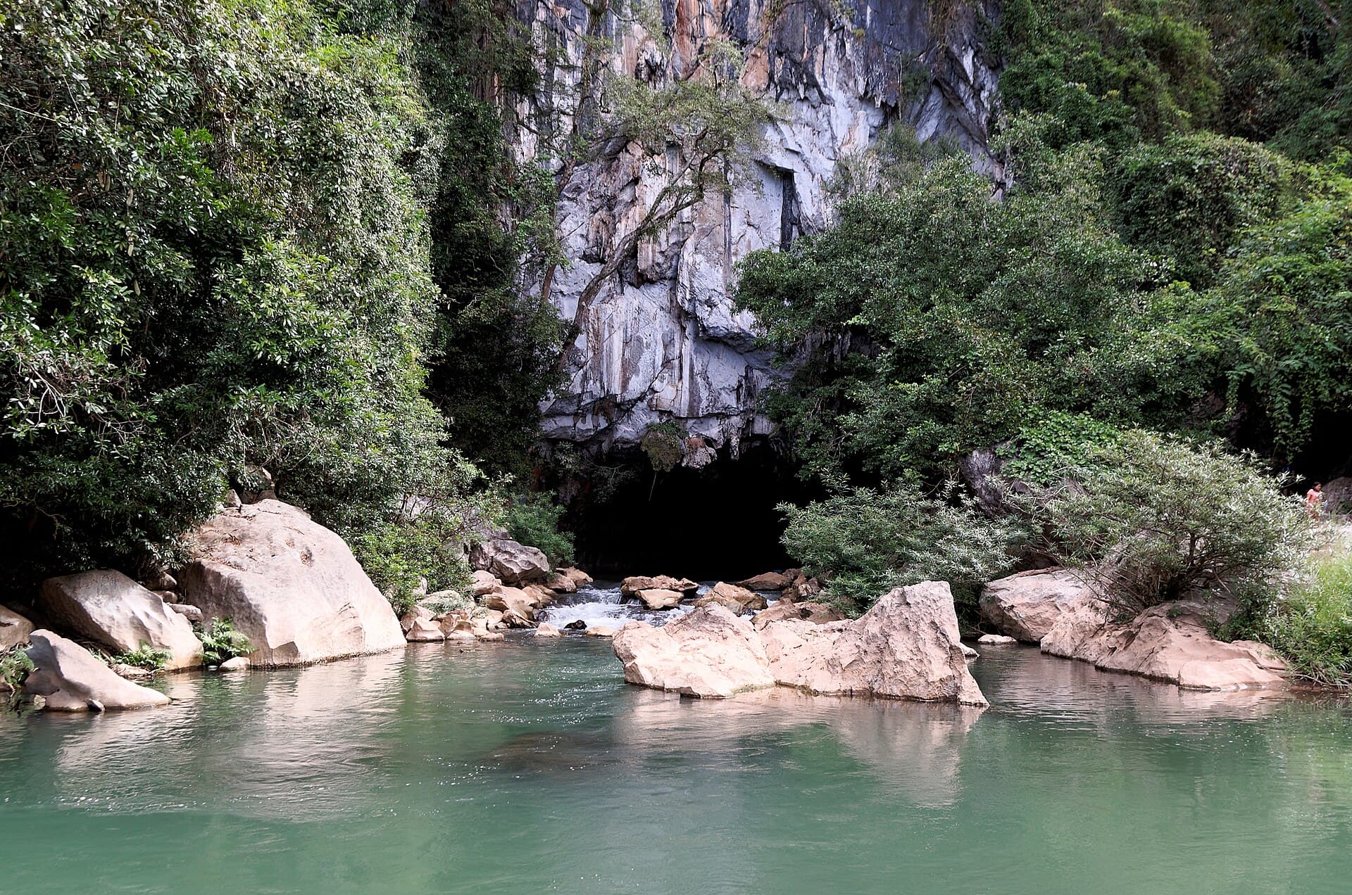 Kong Lor cave