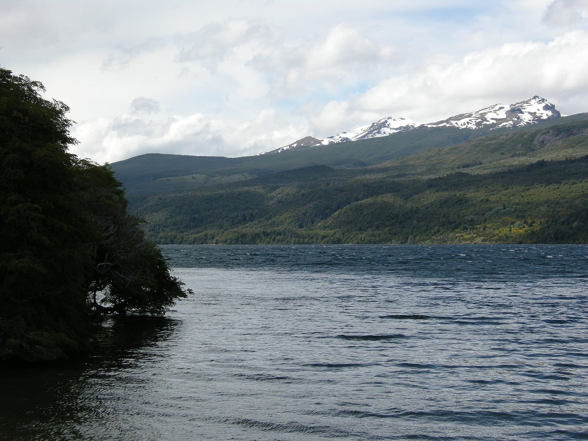 Lake Futalaufquen, Esquel