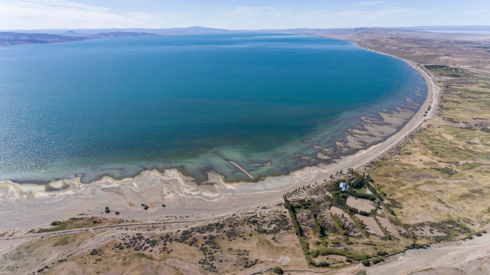 Lago Musters (Sarmiento), Comodoro Rivadavia