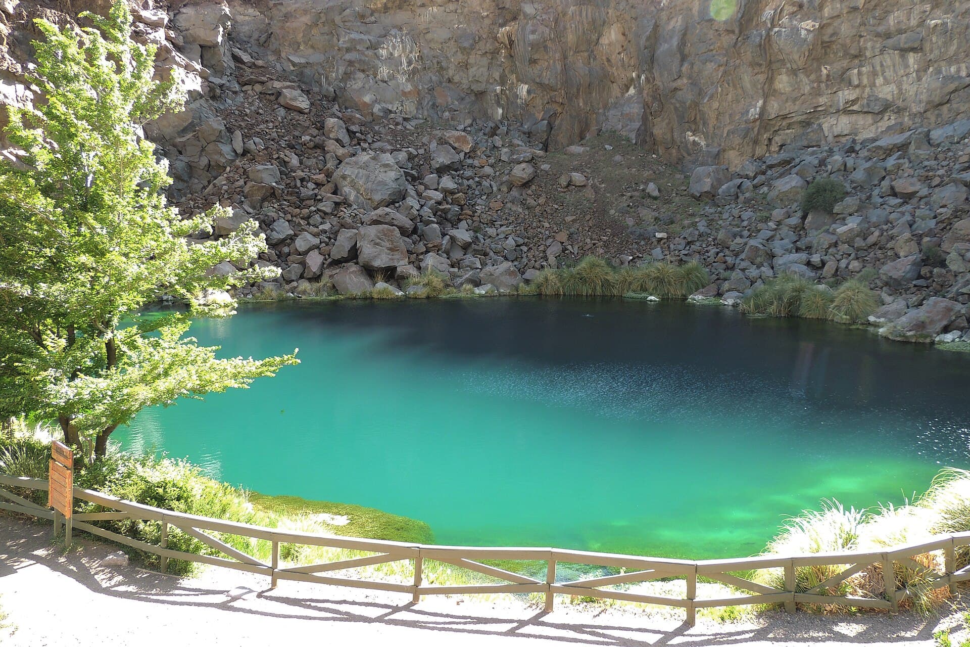 Laguna de la Niña Encantada (Enchanted Girl Lagoon), Malargüe