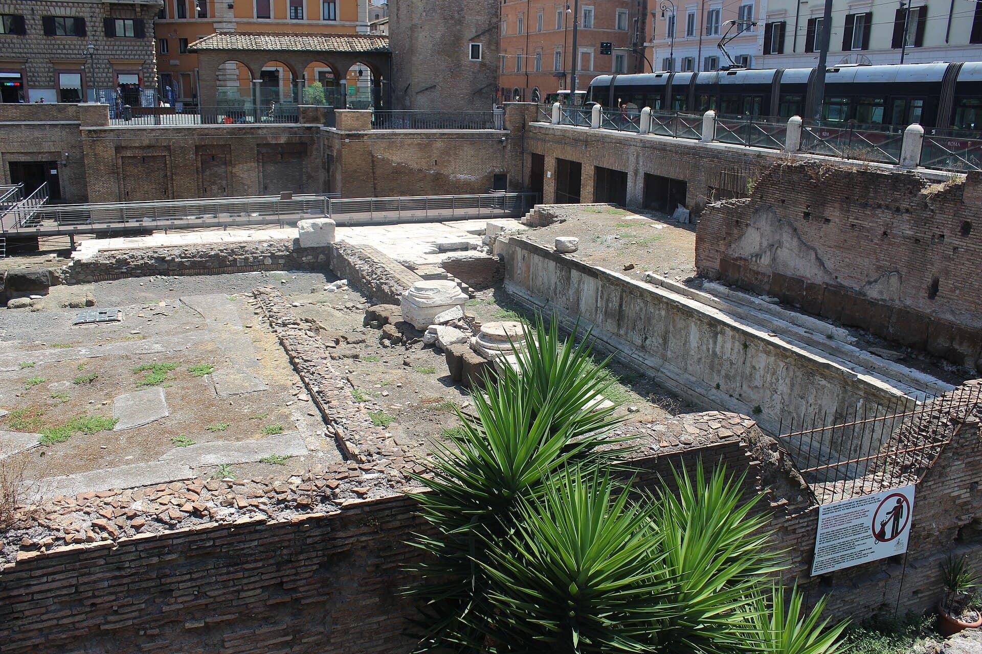 largo di Torre Argentina, Rome