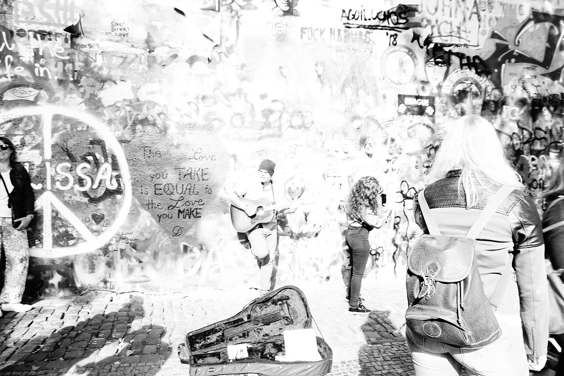 Lennon Wall, Prague