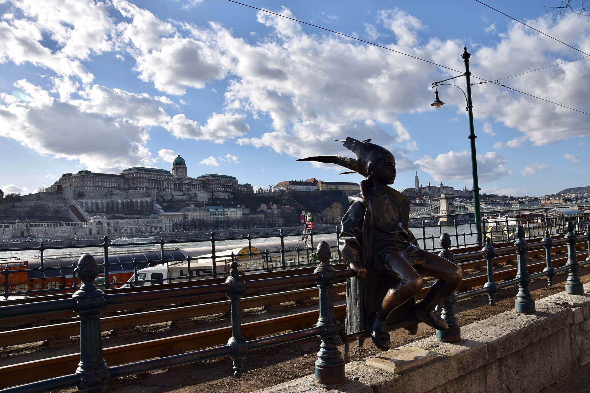 Little Princess Statue, Budapest