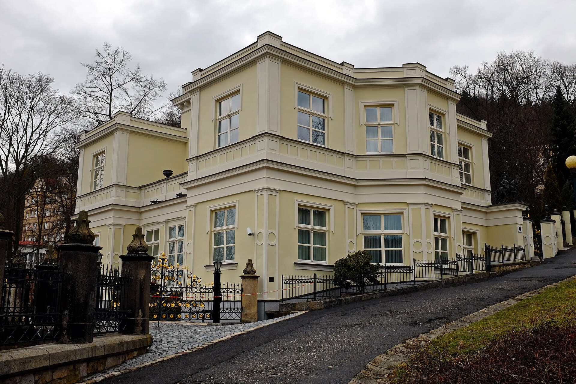 Lützow Villa, Karlovy Vary