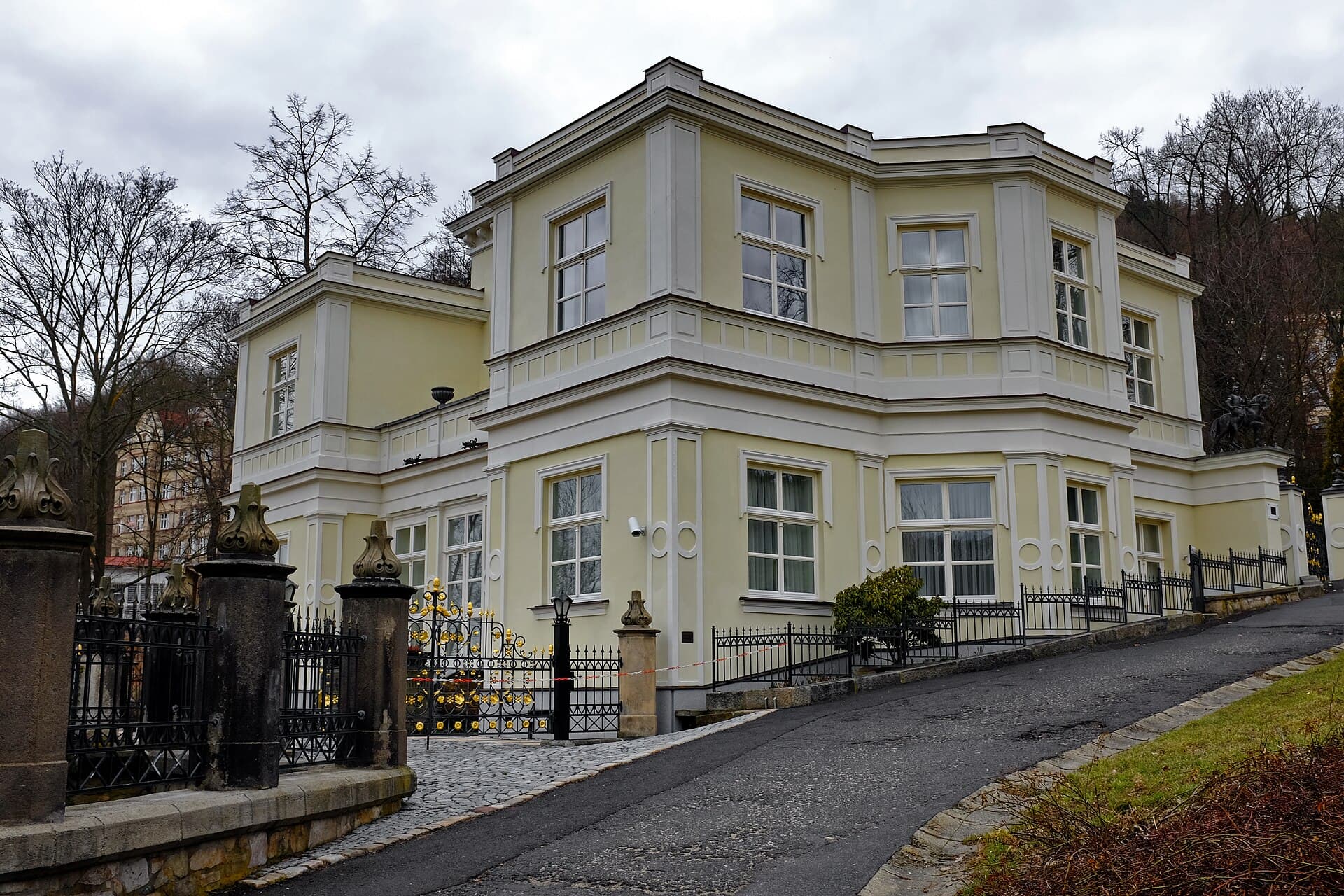 Lützow Villa, Karlovy Vary