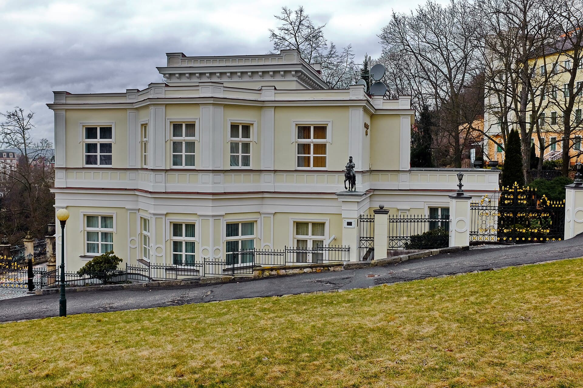 Lützow Villa, Karlovy Vary