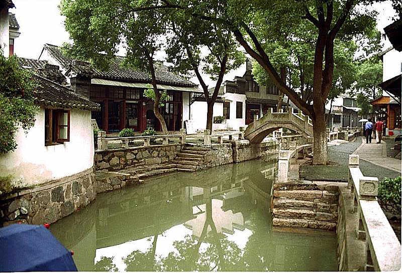 Luzhi Water Town