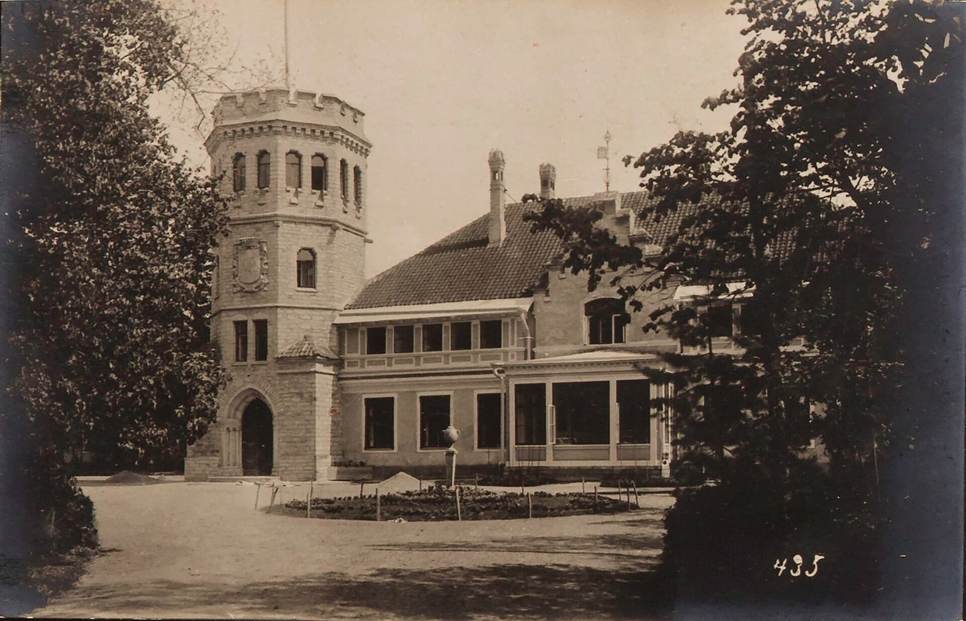 Maarjamäe Palace, Tallinn