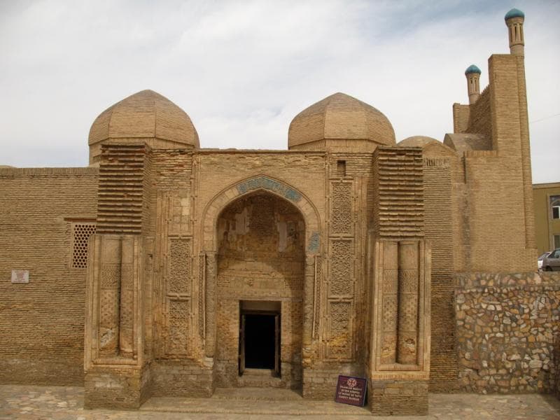 Magoki Attari Mosque