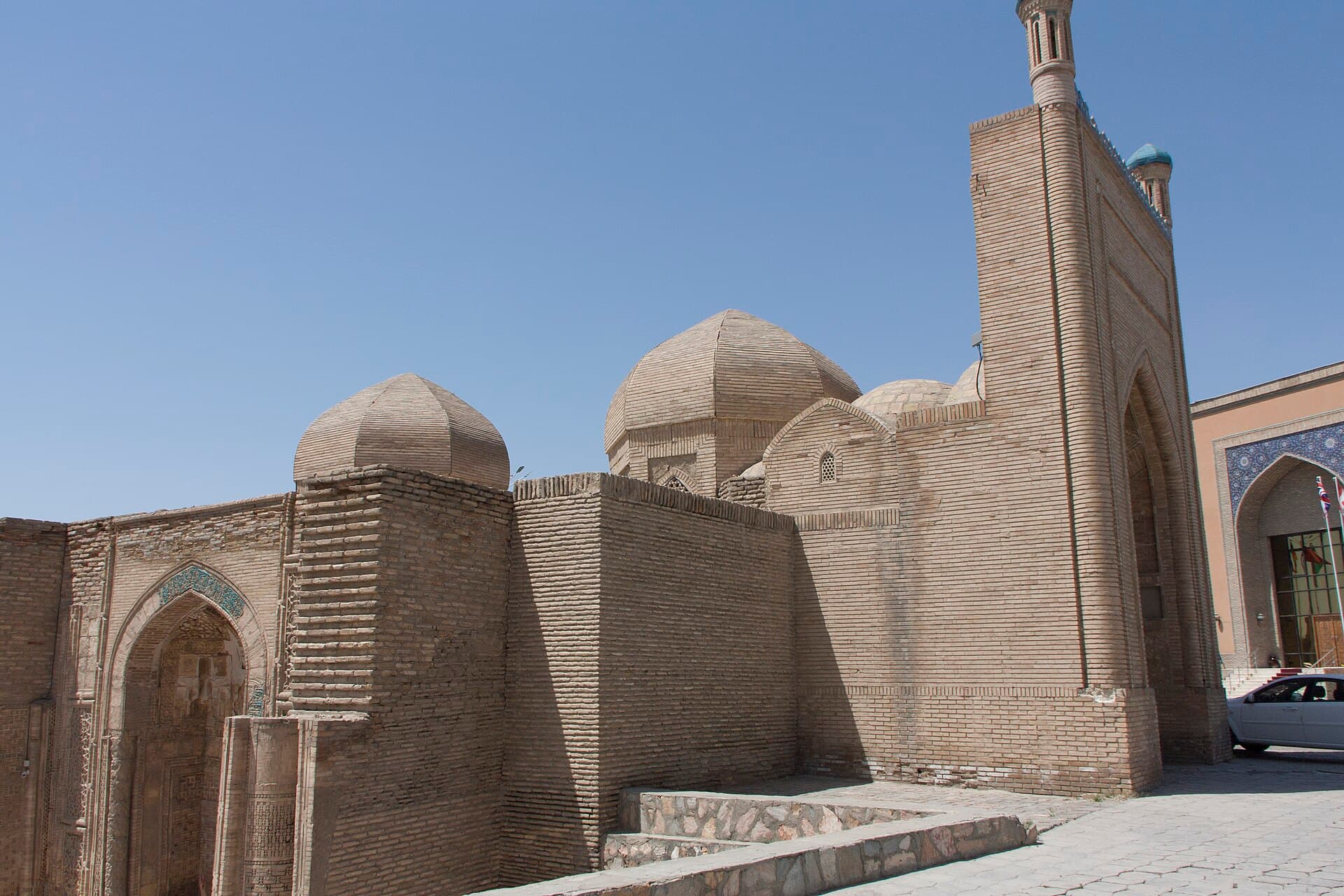 Magoki Attari Mosque