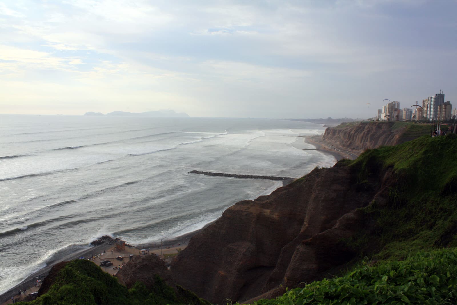 Miraflores clifftop promenade