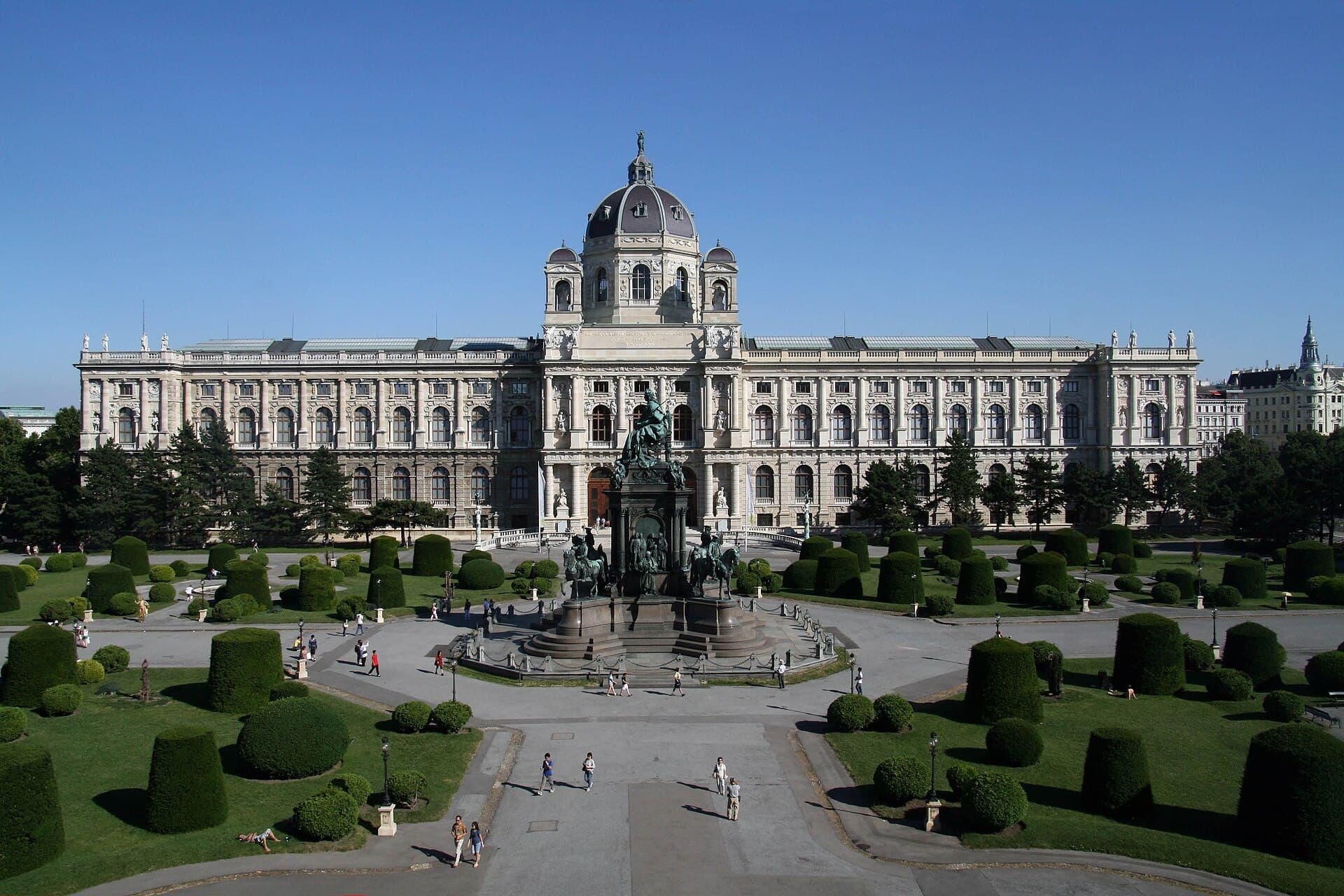 Maria-Theresien-Platz, Vienna
