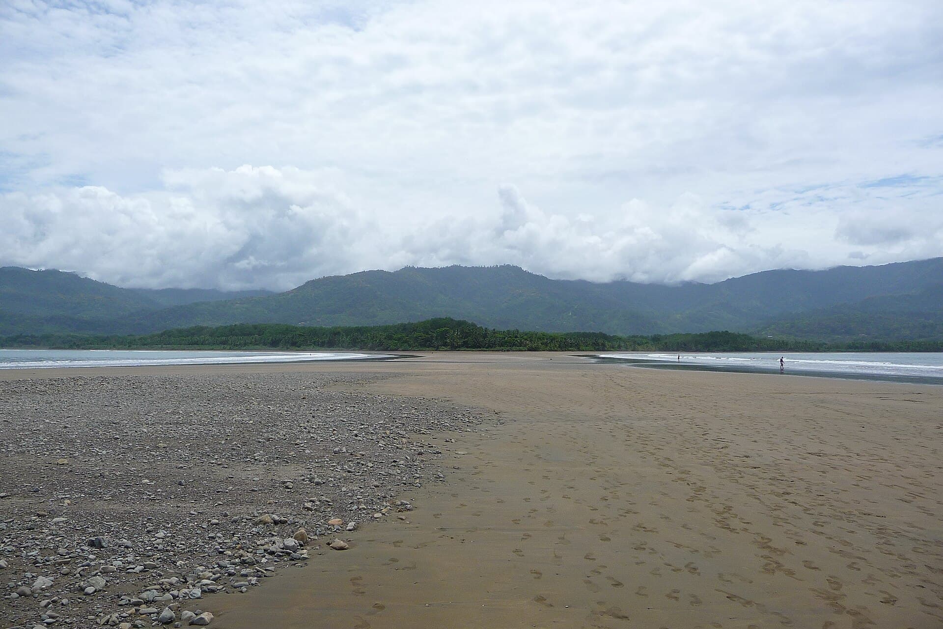 Whale-tail sandbar, Marino Ballena